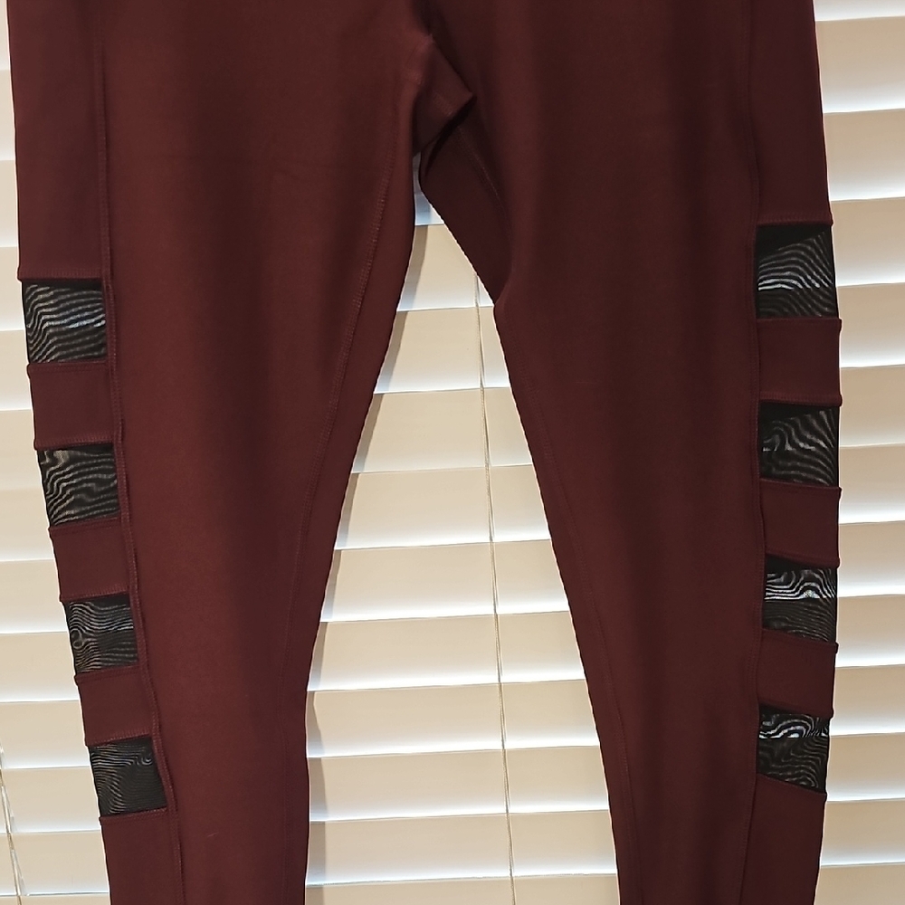 X By Gottex Leggings Maroon With Black Panels Size Large NWT - Picture 3 of 12
